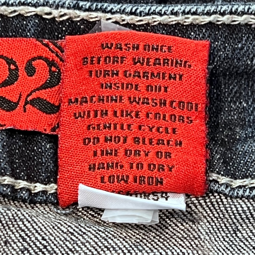 Zanadi Distressed Jewel Embellished Cross Distressed Jeans Size 22 - Picture 11 of 12